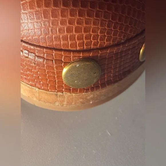 CHARLOTTE STONE wooden studded heels. - Picture 14 of 15